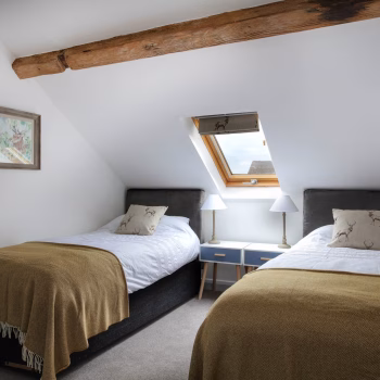 Twin bedroom