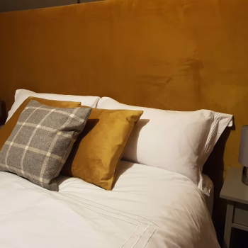 King size bedroom