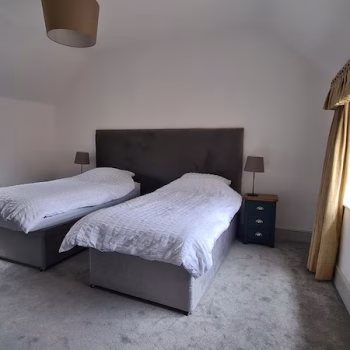 Twin Bedroom