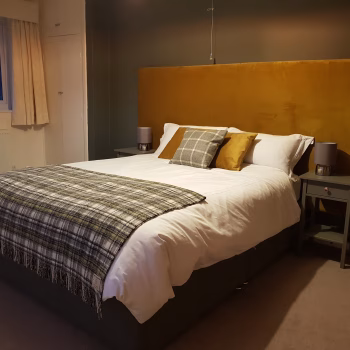 Large Bedroom