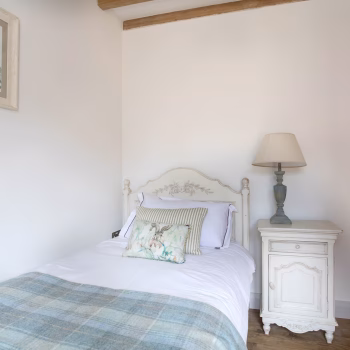 Downstairs Single Bedroom
