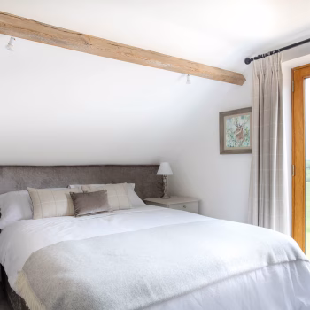 Upstairs Kingsize Bedroom